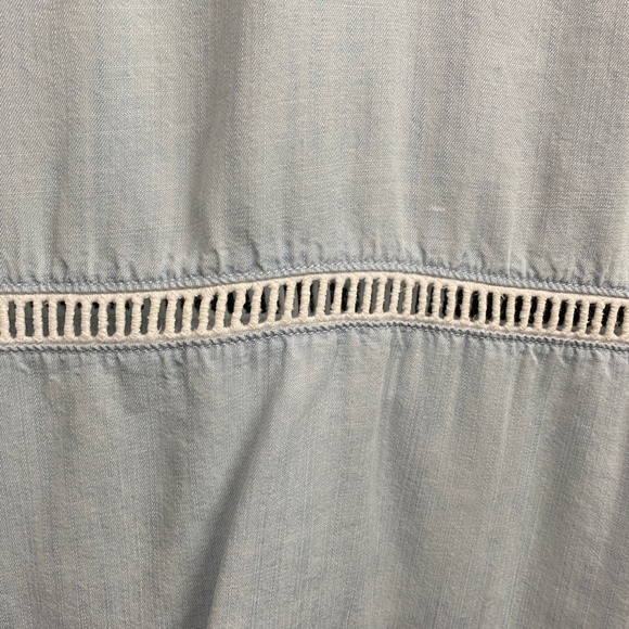 Cloth & Stone‎ - Anthropologie - Chambray V-neck Women's Shirt Blue Size Medium - Picture 5 of 11